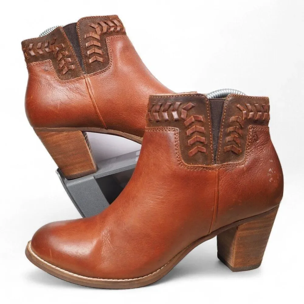OluKai Kamahoi Side Zip Heeled Booties Brown‎ Leather (Damage) Women's 8